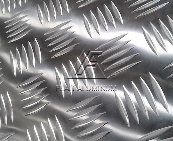 Lámina Antiderrapante de Aluminio de 5 Barras